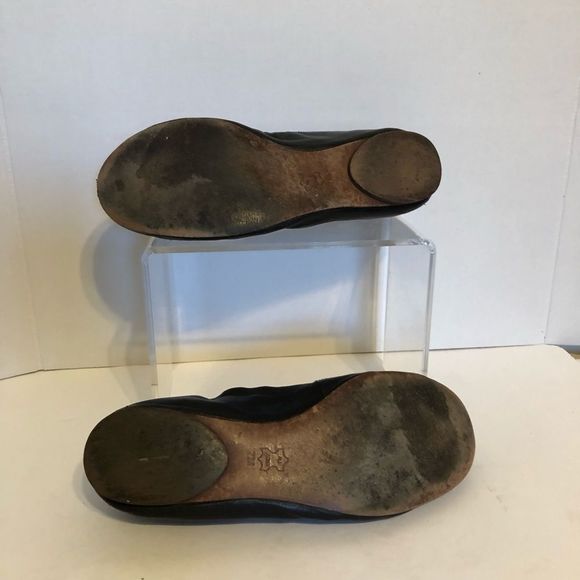 Tory Burch Shelby' flower Flat - Picture 9 of 11